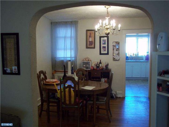 dining room before home staging